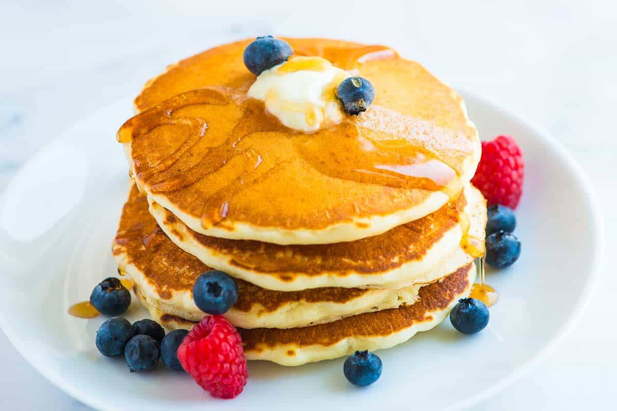 Master Fluffy Pancakes: Essential Tips for Batter & Flipping